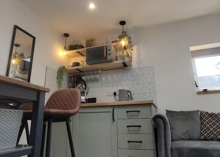 The Nook: Self Contained Annex